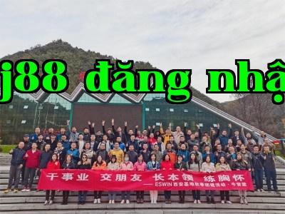 Xây dựng đội ngũ